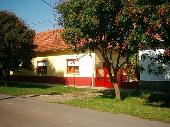 Csal�di h�z elad�